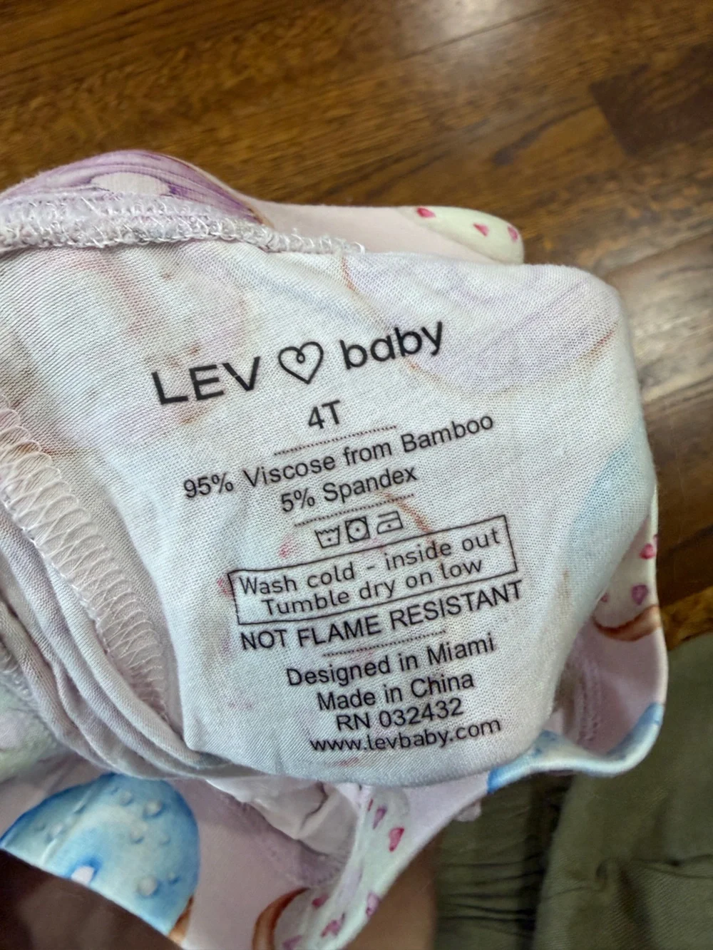 Lev Baby girls toddler Kids Pink Donut Print Pajama Set, size 4T